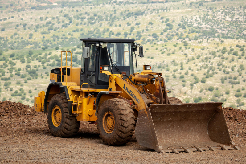 Excavators Dubai Reclamation project